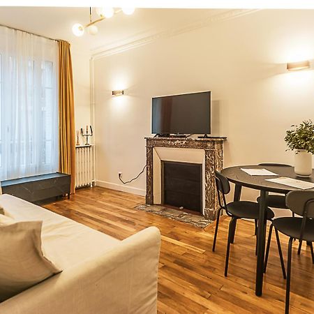 The Square, Paris-Asnieres, Private Apartment With Bedroom And Living Room Eksteriør billede